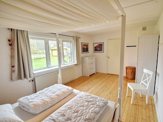 Schlafzimmer Nr. 1 mit "Himmelbett"