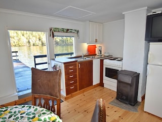 Wohnzimmer mit integrierter Küche