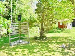 zusätzliche Solar-Außendusche im Garten