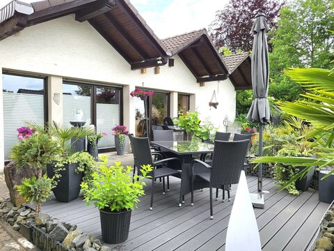 Appartamento regale a Pracht con giardino e grill