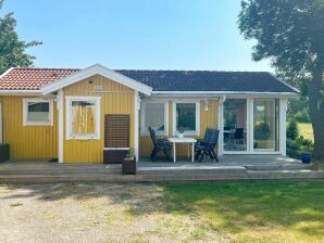 Holiday house 6 person holiday home in FÄRENTUNA - Adelsö - image1