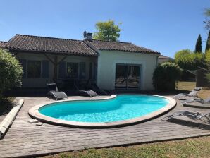 Vakantiepark Luxe villa met overdekt terras in Chalais - Sint Avit - image1