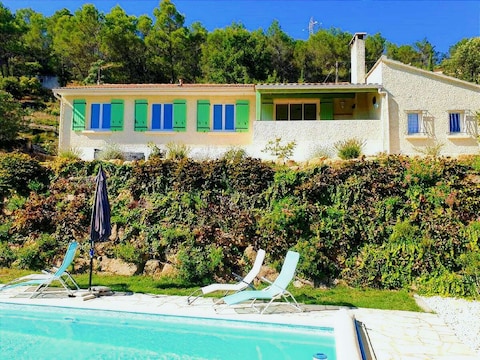 Ferienhaus Geräumige Villa in Saint-Nazaire
