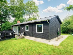 6 Personen Ferienhaus in Glesborg - Fjellerup Strand - image1