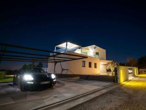 Ferienhaus Stilvoller Aufenthalt mit Whirlpool - Rabac - image1