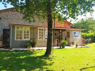 Ferienhaus Roussines Außenaufnahme 3