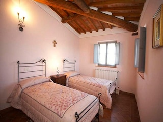 Castle Foiano della Chiana Features 19