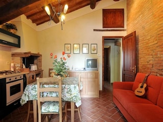 Castle Foiano della Chiana Features 9