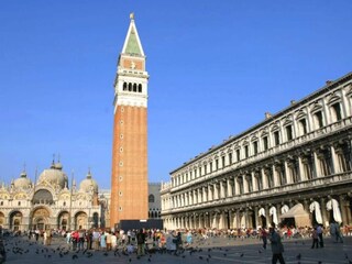 Apartment Venecia Environment 28