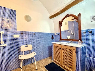 Cave dwelling Huéscar Features 29