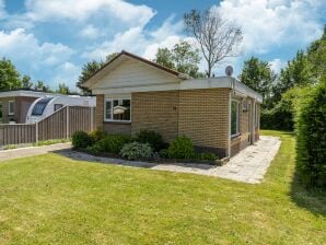 Schönes Ferienhaus mit privatem Garten - Baarland - image1