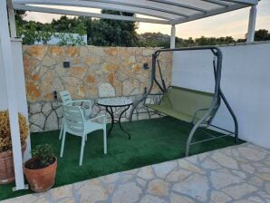 Holiday house Villa Elite - Three Bedroom Holiday Home with Terrace and Hot Tub - Razanj - image1