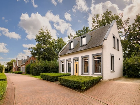 Ferienpark Villa mit Sauna, Sprudelbad und Veranda