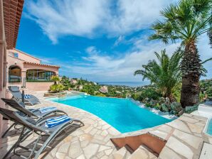 Luxuriöse Villa in Les Issambres mit Swimmingpool und Sauna - Fréjus - image1