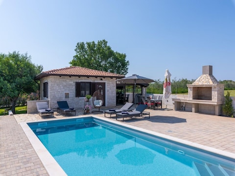 Villa Wohnung in Kroatien nahe der Adria