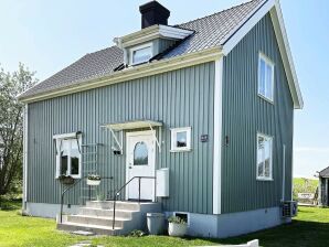 Holiday house 6 person holiday home in öDESHöG - Visjö - image1