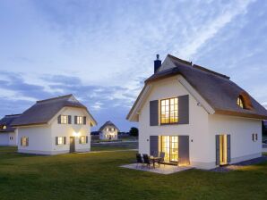 Ferienhaus Reetland am Meer in Dranske - Dranske - image1