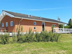 10 Personen Ferienhaus in Juelsminde - Juelsminde - image1