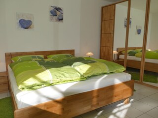 Schlafzimmer mit Wohlfühlmatratzen