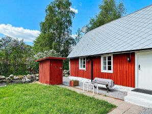 Ferienhaus 5 person holiday home in Huaröd
