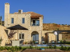 Villa with private pool in Chersonissos