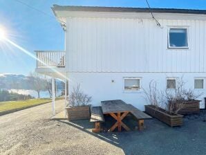 Apartment 6 person holiday home in AVERØY - Eide - image1