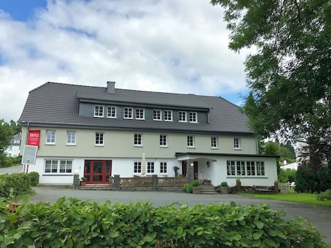 Maison de vacances Maison de groupe Winterberg avec sauna – pour les familles et les groupes d'amis