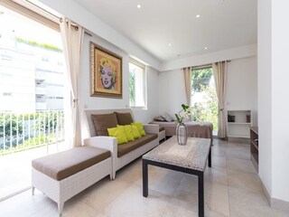 Villa Antibes Features 8