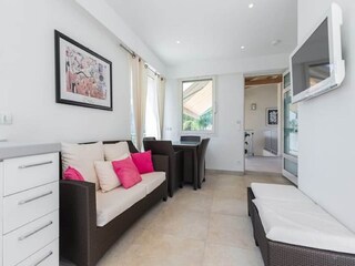 Villa Antibes Features 25