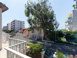 Villa Antibes Outdoor Recording 6