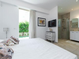 Villa Antibes Features 28