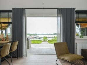 Leuk vakantiehuis met terras - Velddriel - image1