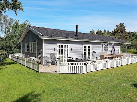 Ferienhaus Luxurioses Spa-Retreat in Lolland -- By Traum Ferienwohnungen