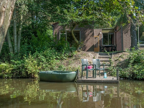 Ferienpark Bungalow am Wasser von Weerterbergen