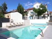 Villa Solaris mit Pool