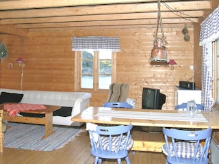 Holiday house Ballstad  8