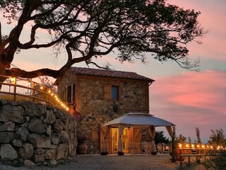 Villa Castelnuovo di Val di Cecina Buitenaudio-opname 2