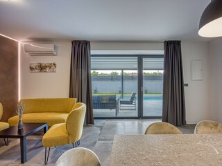 Villa Tinjan Caratteristiche 15