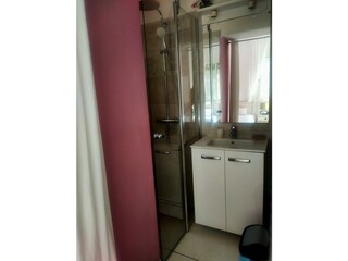 Badezimmer Schlafzimmer 2