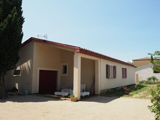 Maison de vacances Domazan Enregistrement extérieur 9