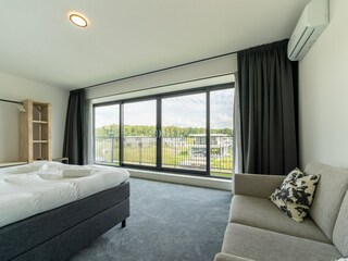 Holiday house Biddinghuizen Features 18