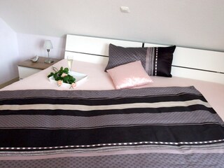 double bet sleeping room by nordsee huus with TV