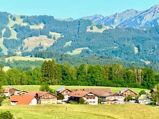 Hofen mit "Pusteblume" (Wohnung im EG) im Morgenlicht