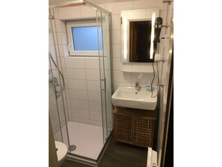 Neues Badezimmer aus Dezember 2018 mit Außenfenster