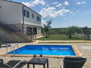 Apartment Casa Cerin with Private Pool