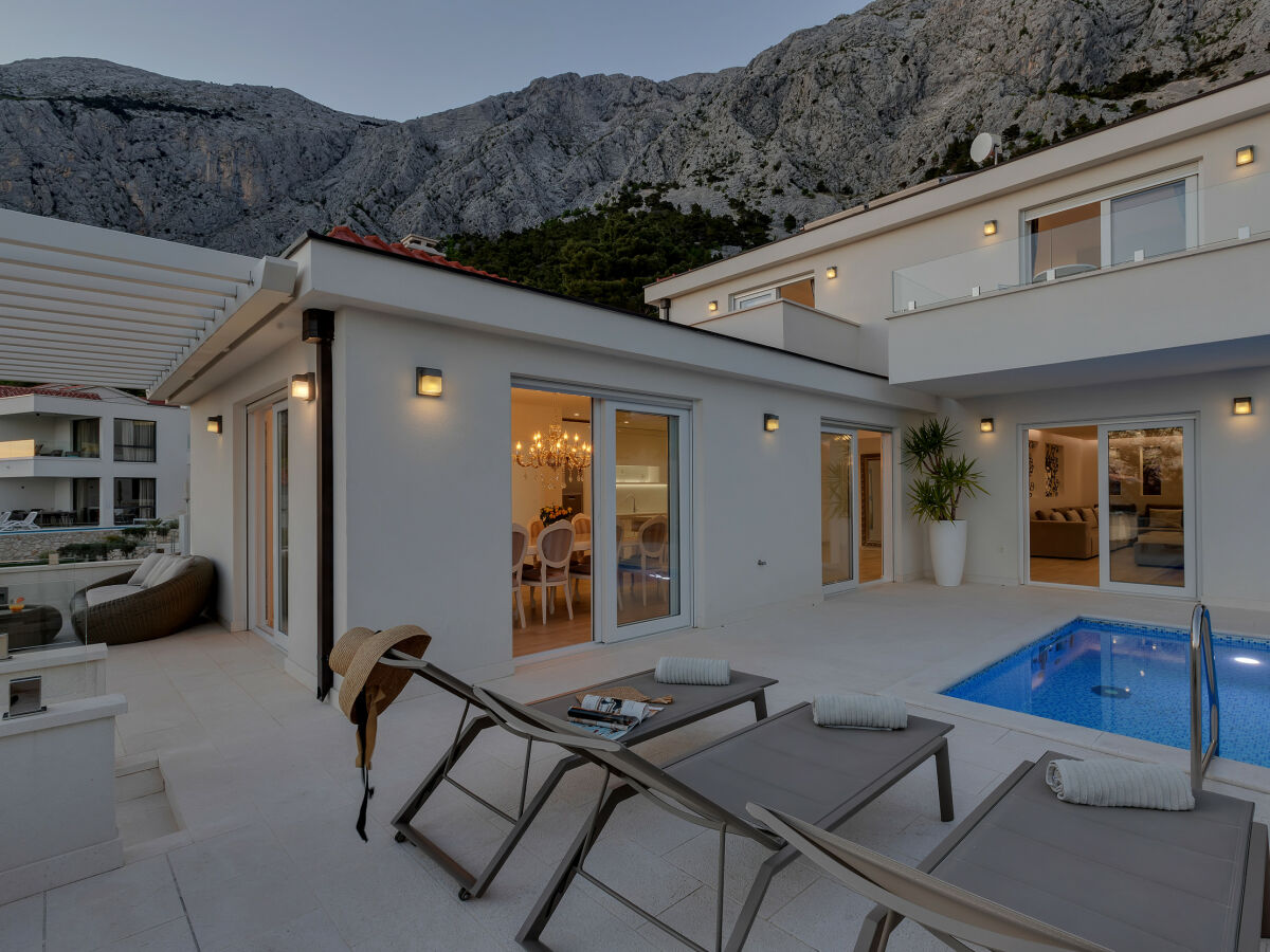 Villa Baška Voda  213