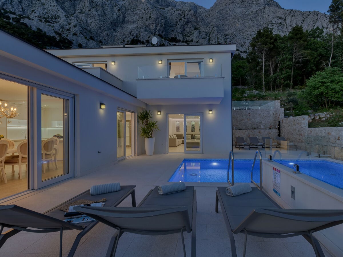 Villa Baška Voda  225