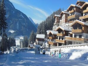 Holiday park Chalet with 4 bathrooms and sauna - Neukirchen am Grossvenediger - image1