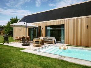 Holiday park Großzügiges Ferienhaus mit privatem Pool und Sauna - Hengelo in Gelderland - image1