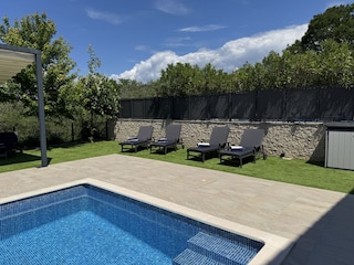 Außenbereich am Pool